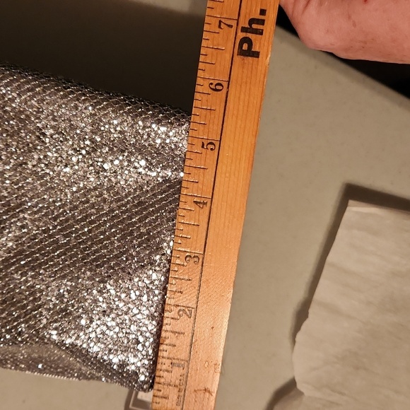 Metallic Silver make-up travel bag - Picture 5 of 6